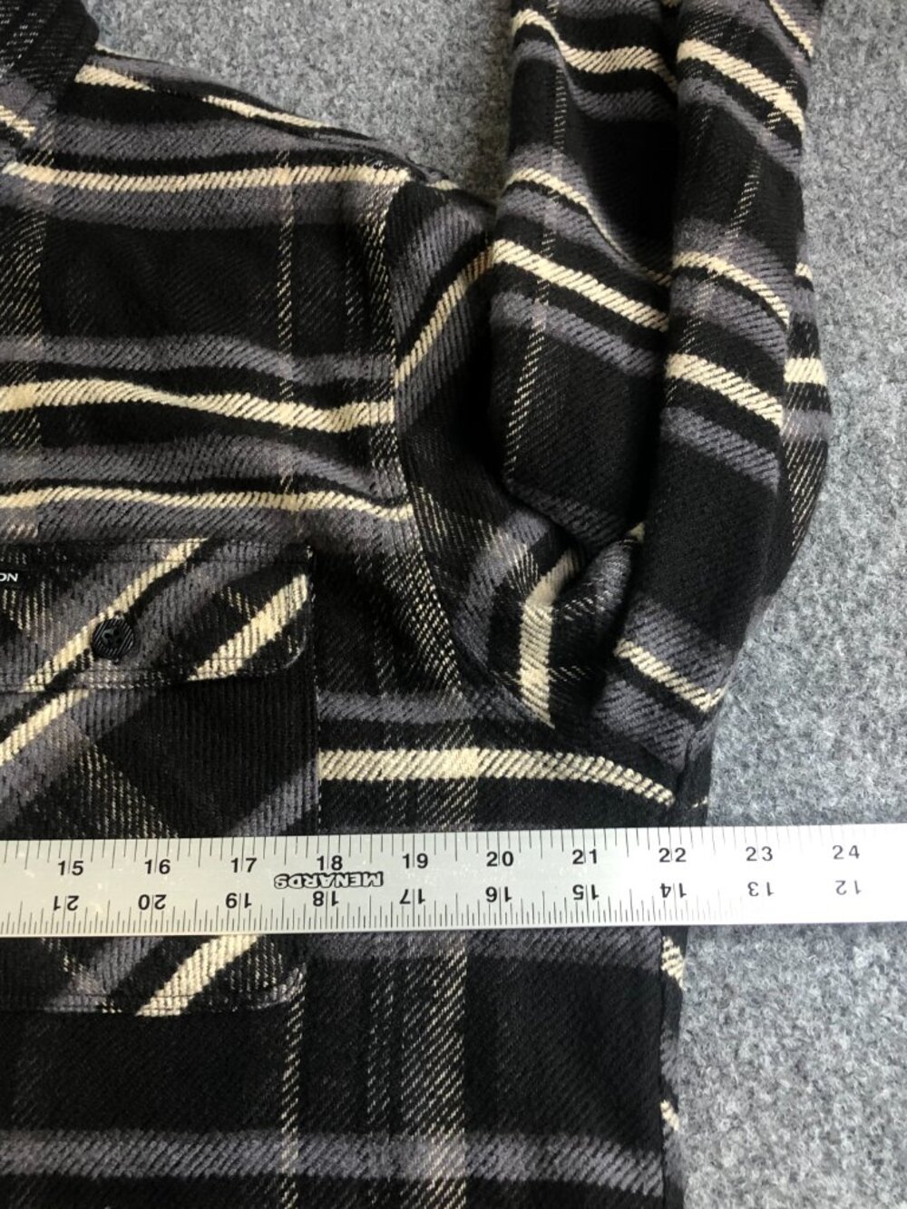 Brixton Shirt Mens Large Black Gray Plaid Flannel Button Up Pockets Cobain - Picture 5 of 8